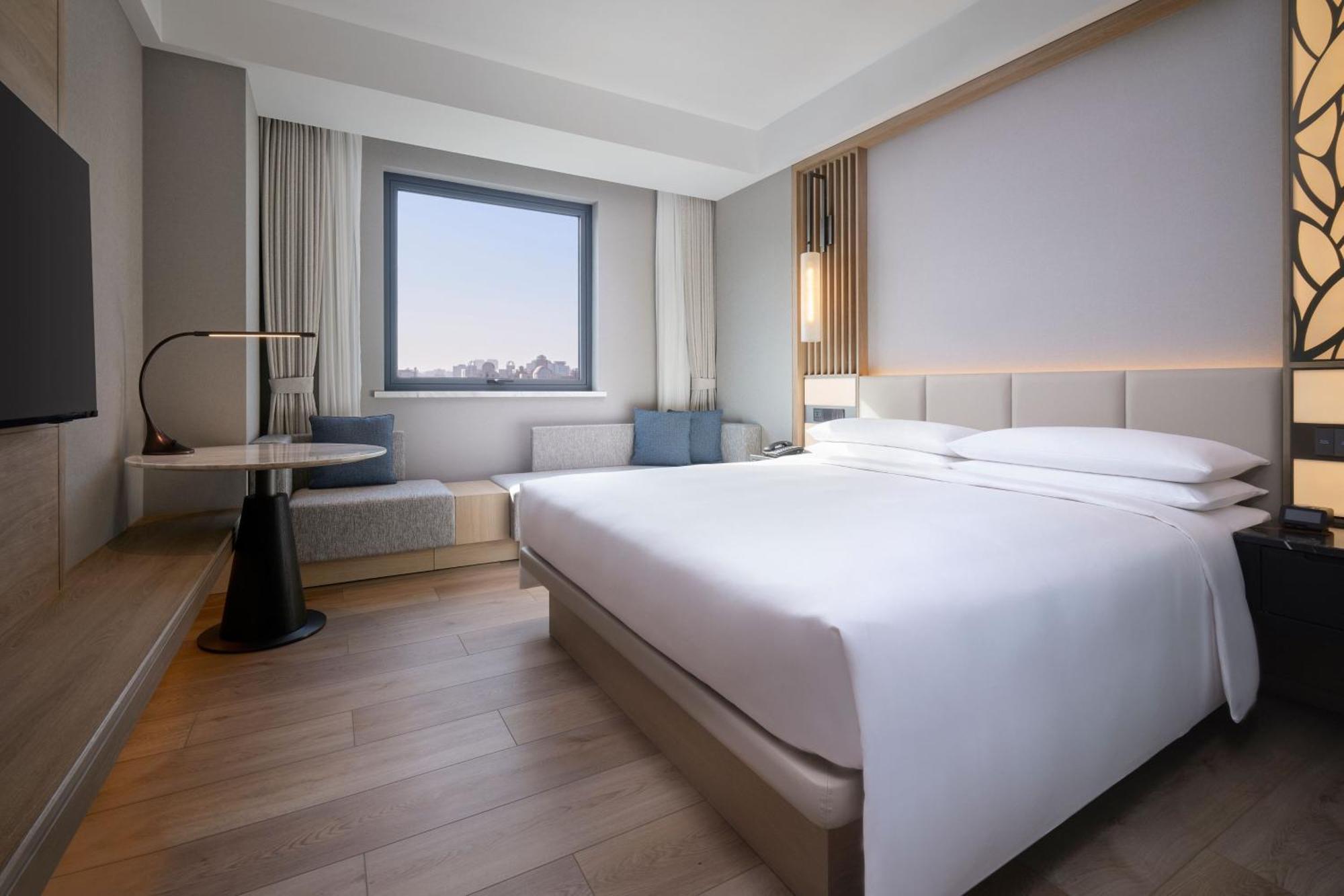 Courtyard By Marriott Shanghai Xujiahui Exterior photo