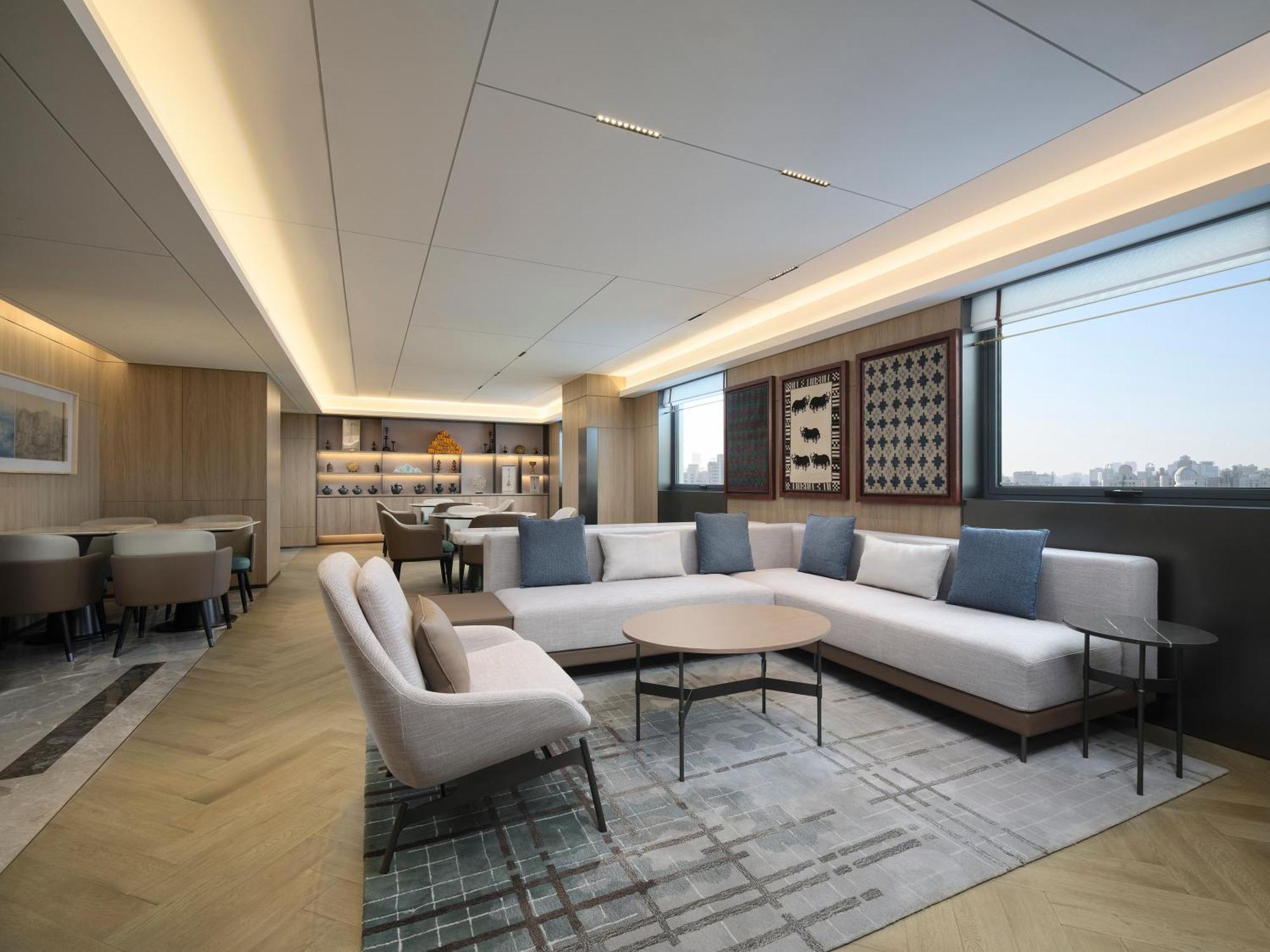 Courtyard By Marriott Shanghai Xujiahui Exterior photo