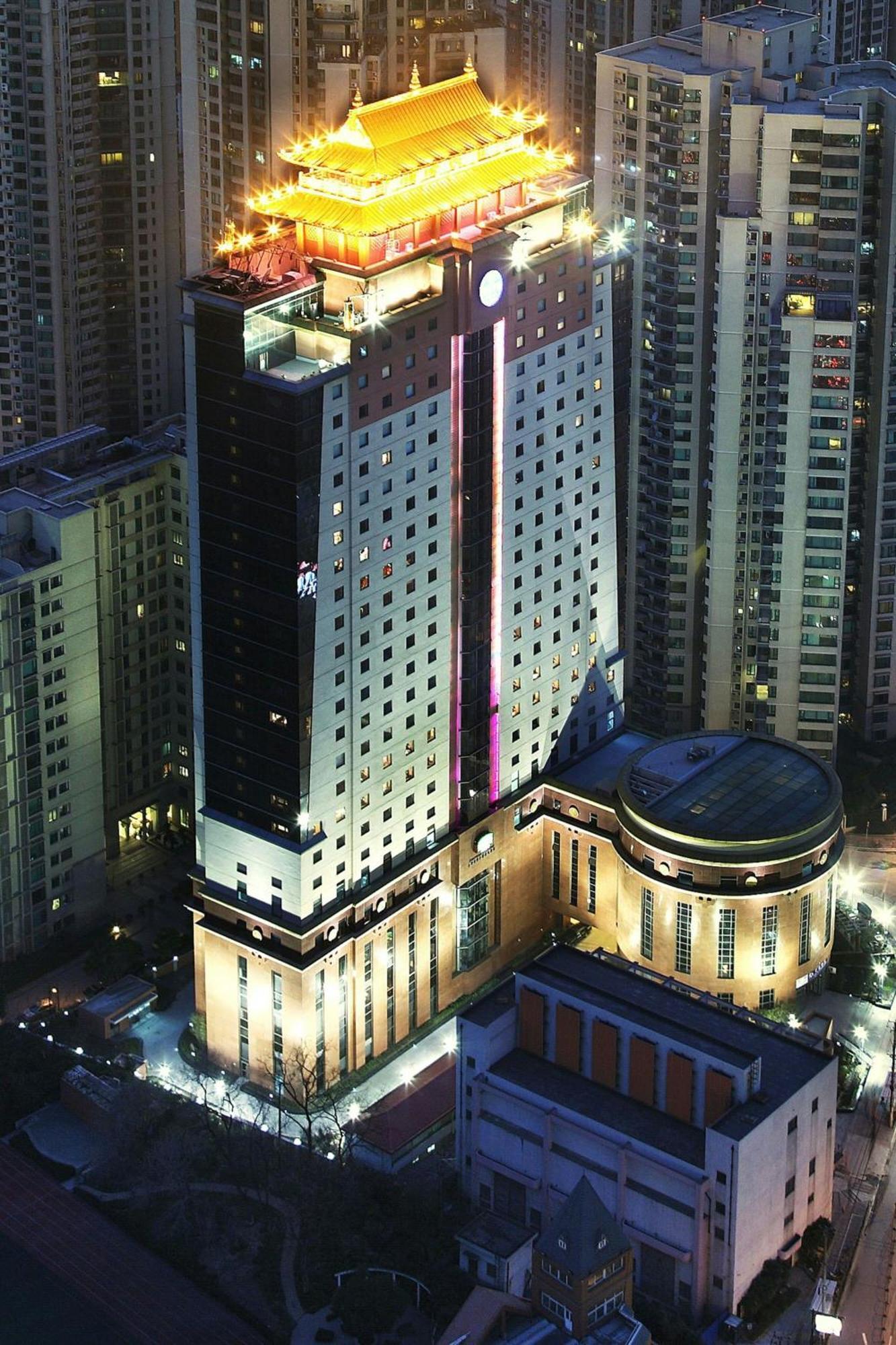 Courtyard By Marriott Shanghai Xujiahui Exterior photo
