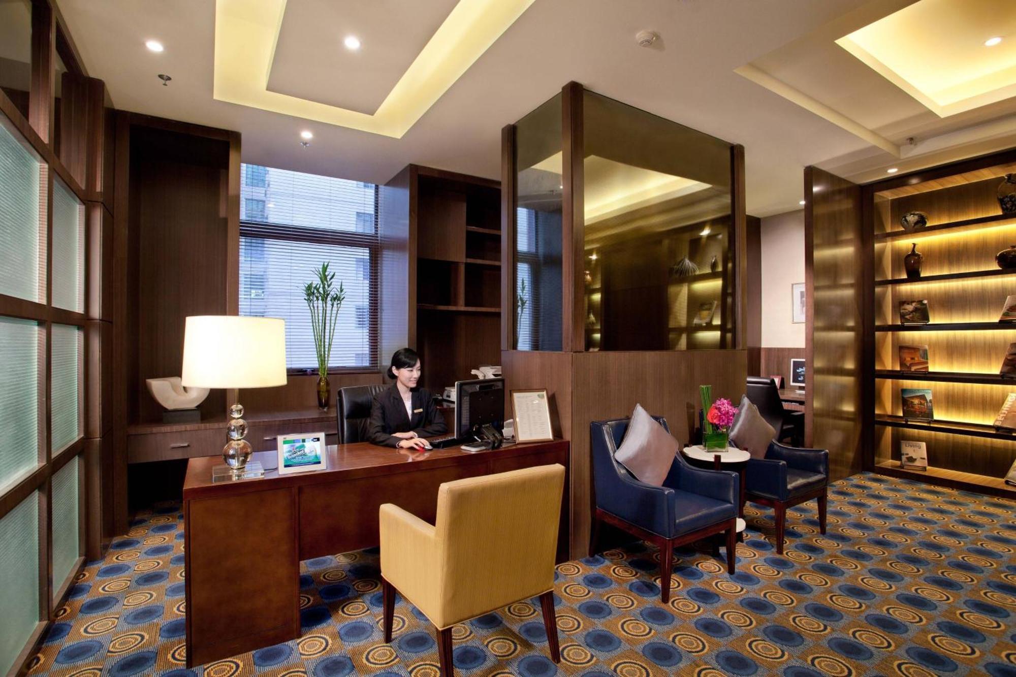 Courtyard By Marriott Shanghai Xujiahui Exterior photo