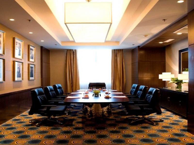 Courtyard By Marriott Shanghai Xujiahui Exterior photo
