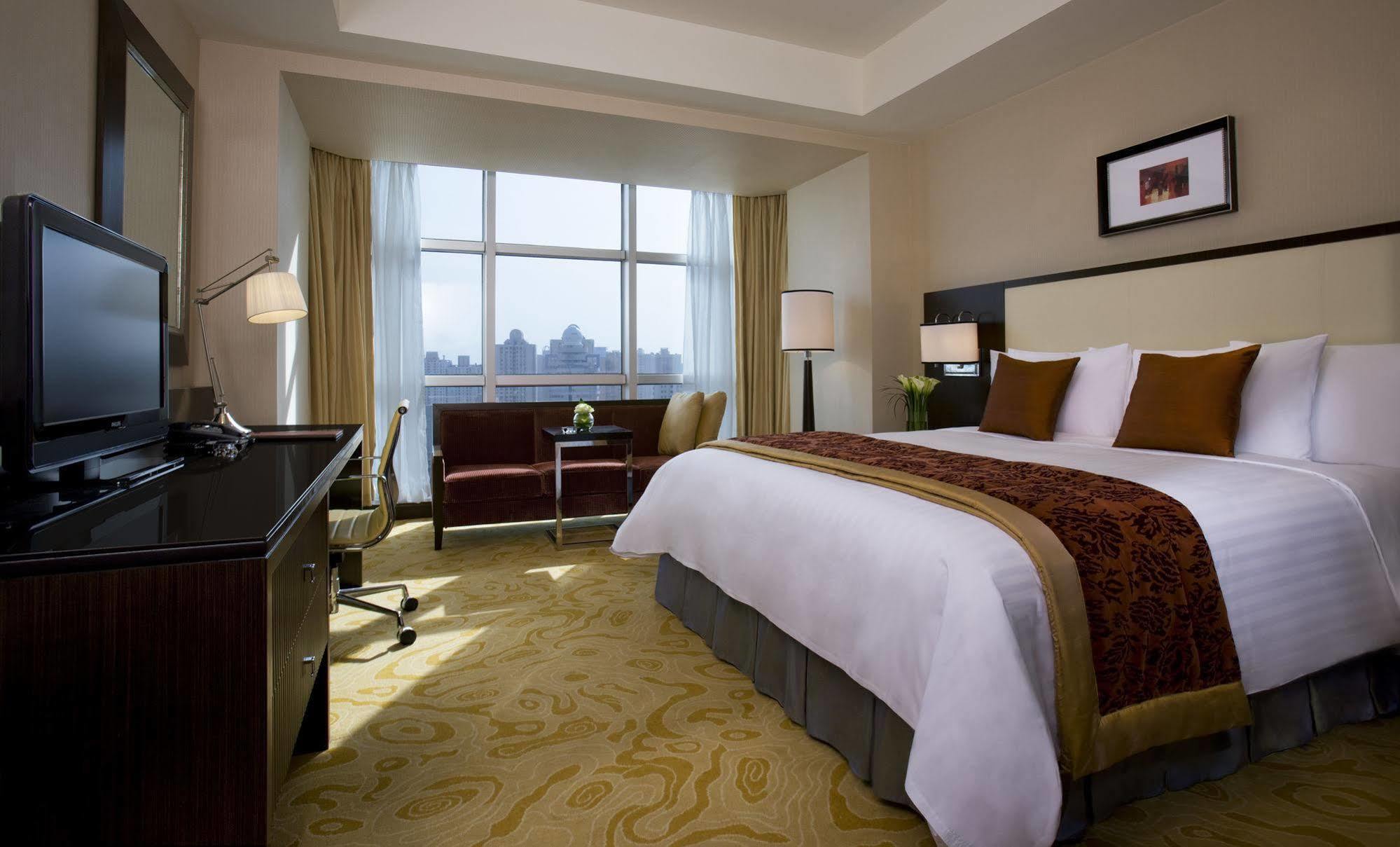 Courtyard By Marriott Shanghai Xujiahui Exterior photo